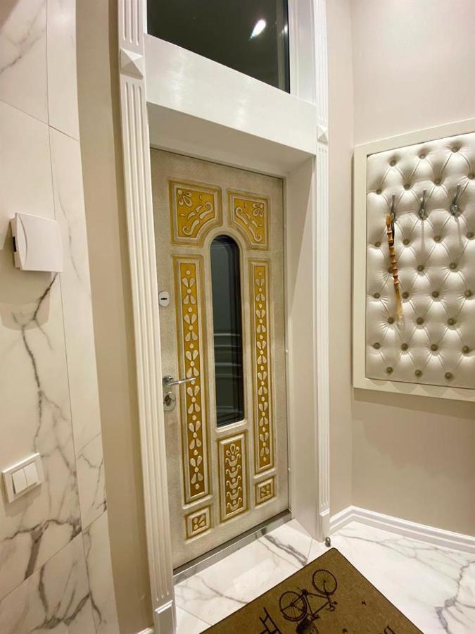Grand De Luxe Residence Львов Экстерьер фото