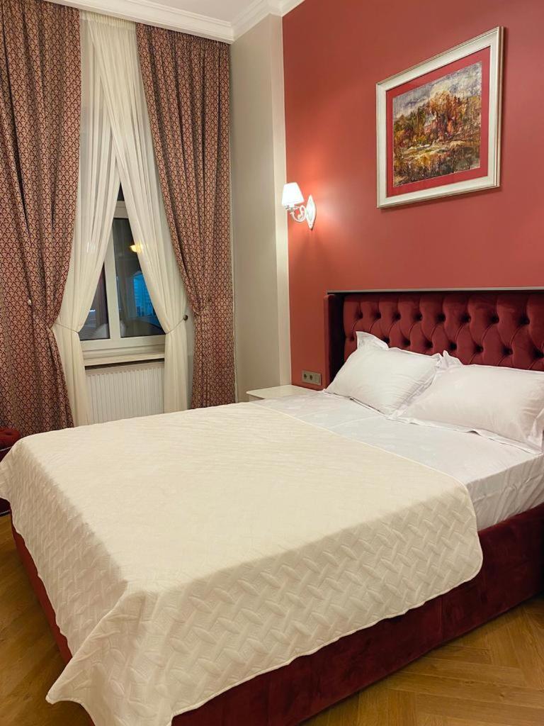 Grand De Luxe Residence Львов Экстерьер фото